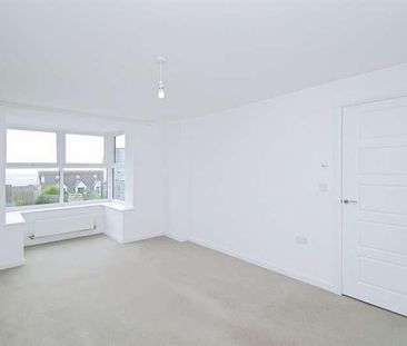 Crompton Way, Ogmore-by-sea, Bridgend, CF32 - Photo 2