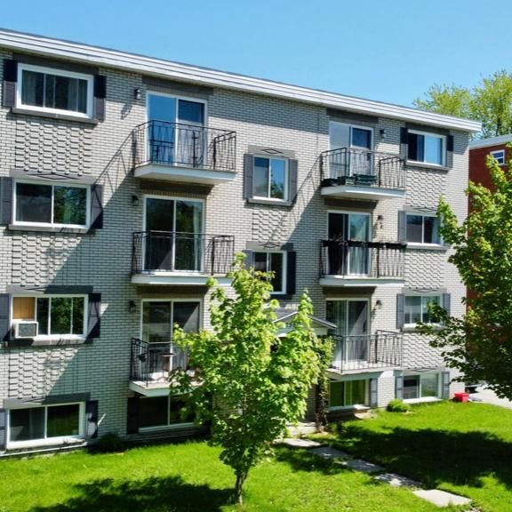 GRATUIT pour le 1er MOIS de votre bail. COMME NEUF, NORD DE SHERBROOKE, GRAND 4 1/2, BALCONS, VUE SUR PARC, TRANQUILLE, RENOVÉ, CUISINE NEUVE... - Photo 1