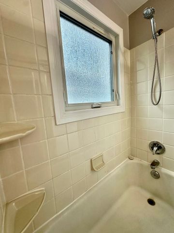 11514 122 Street NW - Photo 5