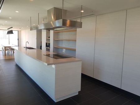 2205/36 La Trobe Street, Melbourne VIC 3000 - Photo 5