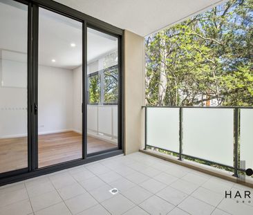 Modern Apartment Offering Space, Comfort and Convenience - Photo 1