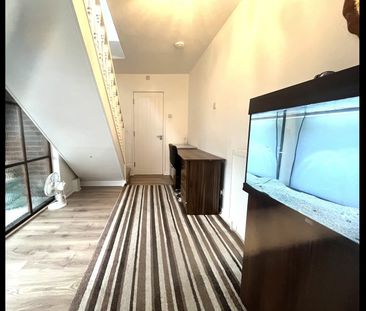3 Bed Detached House, Shaftesbury Avenue, SO17 - Photo 3
