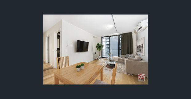 FABULOUS INNER CITY LIVING! - Photo 1