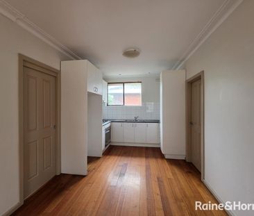 Charming Unit for Lease - Photo 6