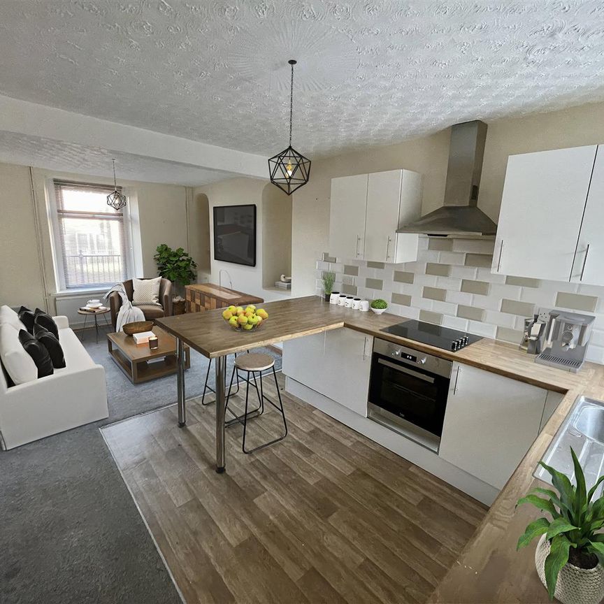 House - Terraced For Rent Briton Ferry Road, Neath - Photo 1