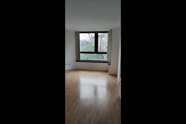 1 Bed Flat, Buccleuch Street, G3 - Photo 1