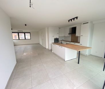 Ruim halfopen appartement met terras in Geluwe. - Photo 2