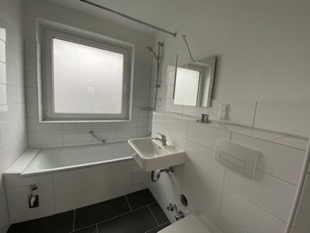 Renovierte 3-Zimmer-Wohnung mit Balkon - Photo 4