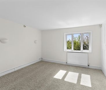 Bishopstone, Aylesbury - Photo 5