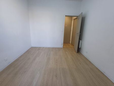 Location Appartement 2 pièces 34m² NICE 06300 - Photo 2