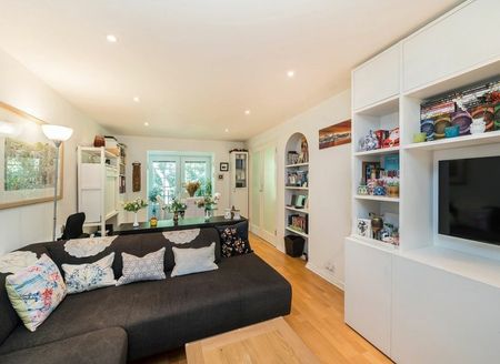 Selhurst Close - Photo 2