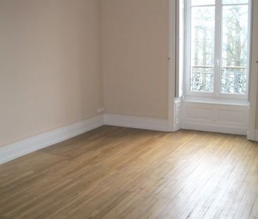 Location Appartement 2 pièces 49m² NANTES 44000 - Photo 5