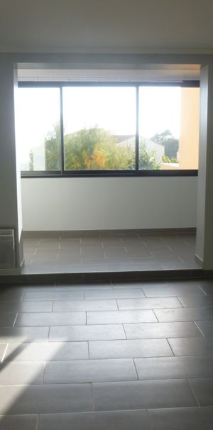 Location Appartement 1 pièce 34m² SAUSSET LES PINS 13960 - Photo 1