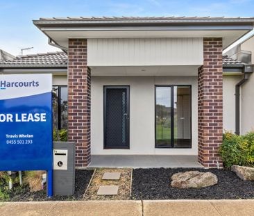 Spacious and Modern 4 Bedroom Home in Wollert - Photo 2