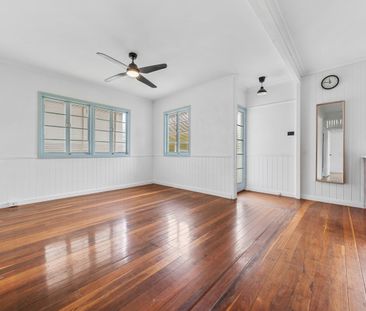 Charming Home in the Heart of Beenleigh - More Photos Coming - Photo 2