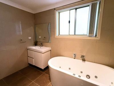 Prime Location with Extra Space - Photo 4