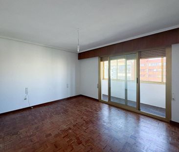 4 room luxury Apartment for rent in Valencia - Photo 6