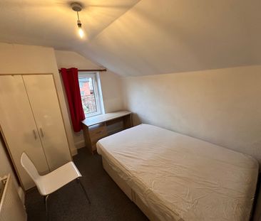 4 bedroom house - Photo 5