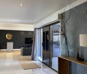 Glamourous rooftop penthouse - Photo 3