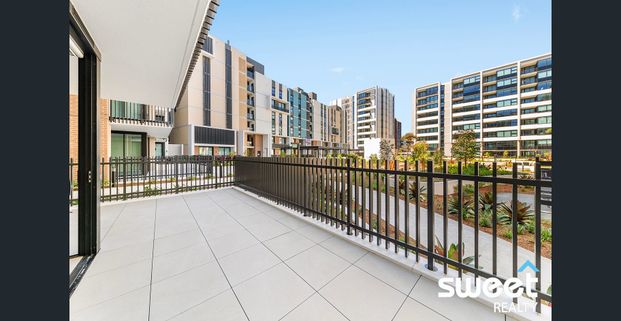 Spacious 2Bedroom Unit with Expansive Balcony - Photo 1