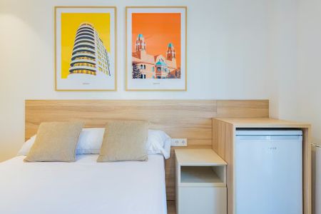 Carrer dels Sants Just i Pastor, Valencia, Valencian Community 46021 - Photo 4