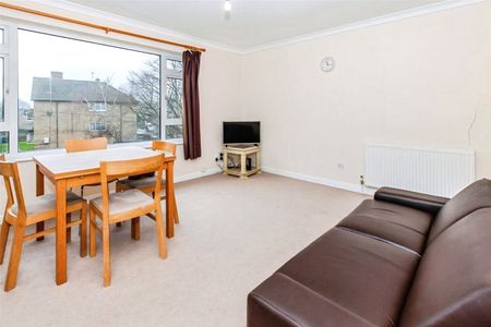 Budebury Road, Staines-upon-Thames, Surrey, TW18 2BB - Photo 2