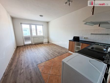Pronájem bytu 1+kk 34 m² - Fotografie 5