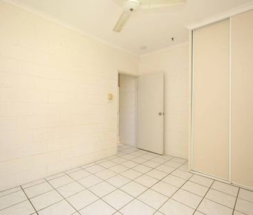 Edmonton Home on a Budget - Big Kitchen - Solar - Side Access - Photo 3