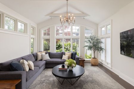 For Lease - 212 King Street, Oakville, Ontario - Photo 3