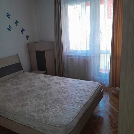 Apartament cu 2 camere, zona Tudor - Fotografie 3