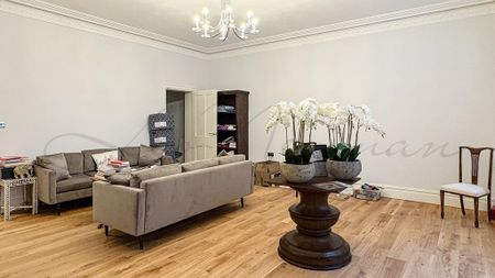 4 bedroom flat to rent - Photo 4