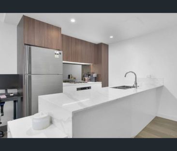 Beautiful 2 Bedroom Apartment - Great Location! - Photo 4