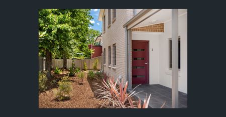 One bedroom unit with adaptable living options - Photo 2