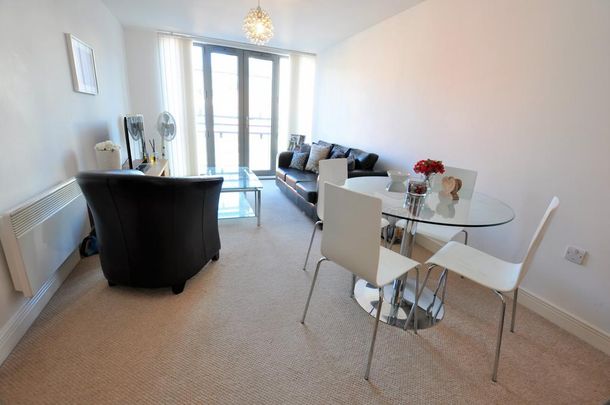2 bedroom apartment to rent - Photo 1