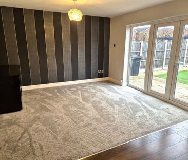 3 bedroom semi-detached house to rent - Photo 5