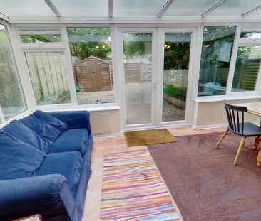 4 bedroom semi-detached house to rent - Photo 1