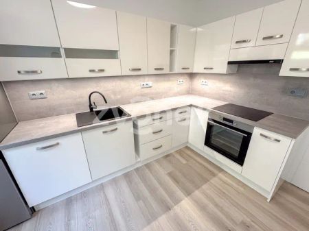 3+1 Zlín - Česká, moderní byt, balkon - Photo 3