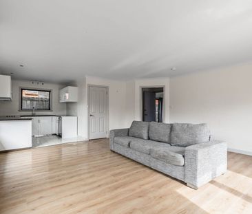 Low-Maintenance Living in a Quiet Riverside Location - Photo 4