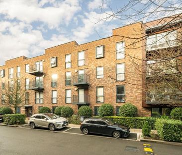 3 bedroom flat to rent - Photo 3