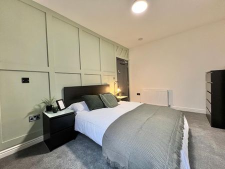 Stunning shared house on Wilderspool Causeway! - Photo 2