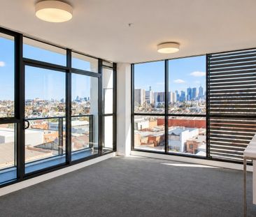 STUNNING APARTMENT WITH AMAZING VIEWS! - Photo 2