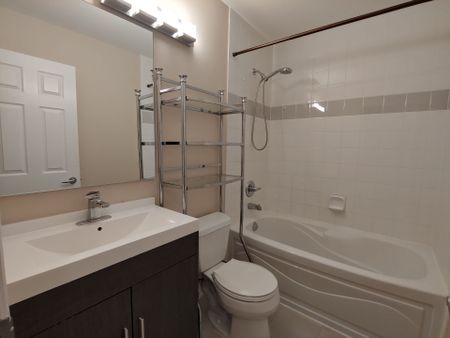 For Lease - 3504 Hurontario Street Unit# 1605, Mississauga, Ontario - Photo 5