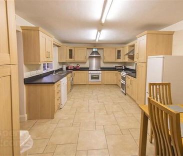 Room 3, 24 Magdala Street, Belfast, BT7 1PU - Photo 4