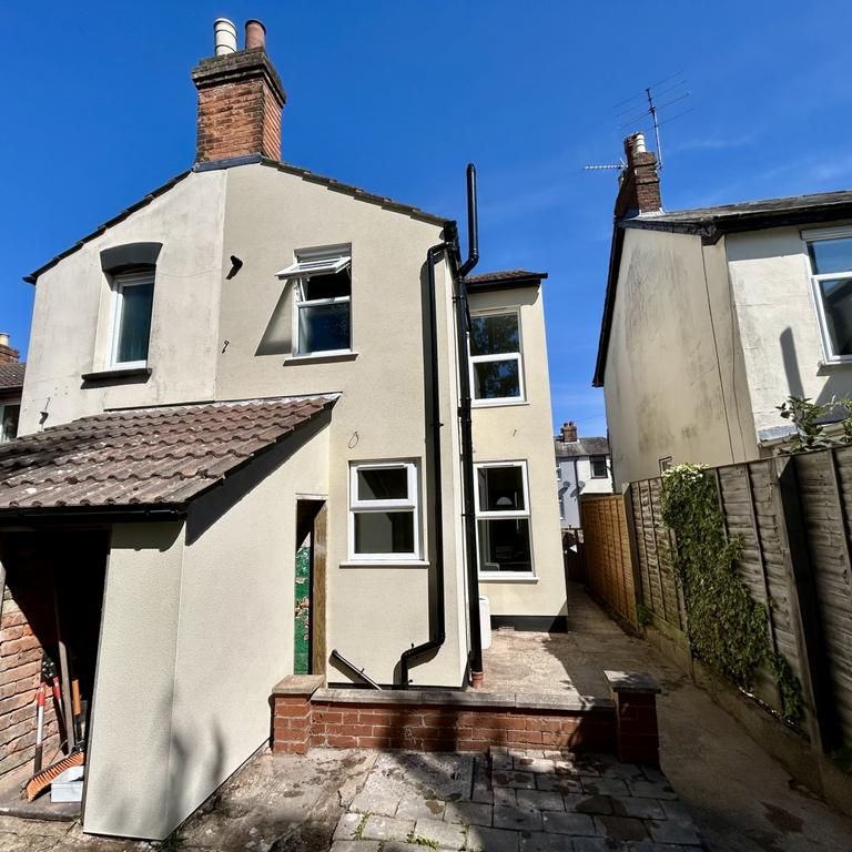 2 bedroom semi-detached house to rent - Photo 1