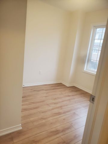 For Lease - 2679 Magdalen Path Unit# 34, Oshawa, Ontario - Photo 2