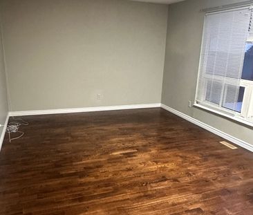 For Lease - 77 Snowball Crescent Unit# Main, Toronto, Ontario - Photo 3