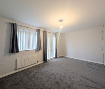 4 bedroom terraced house to rent - Photo 5