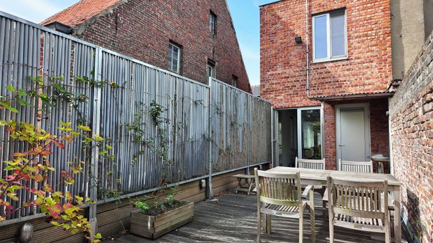 Uitzonderlijk afgewerkt duplex-appartement gelegen in het centrum van Eeklo! - Foto 1