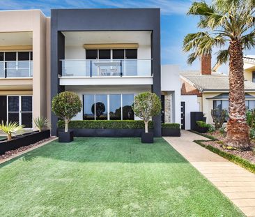 JUST LIKE LIVING IN YOUR OWN PRIVATE RESORT! - Photo 4