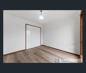 Updated 2 bedroom unit - Photo 3